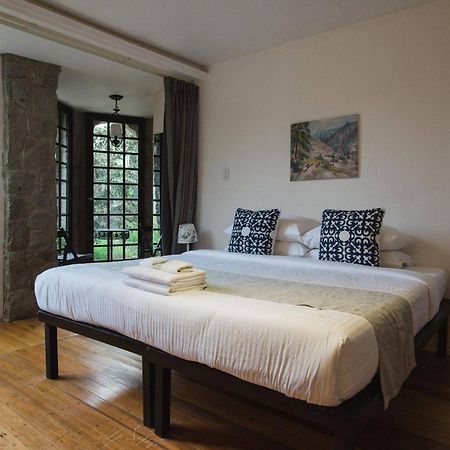 Tudor In The Pines Villa Baguio City Екстериор снимка